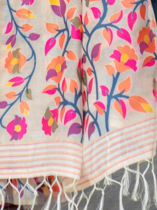 White floral design jamdaani saree