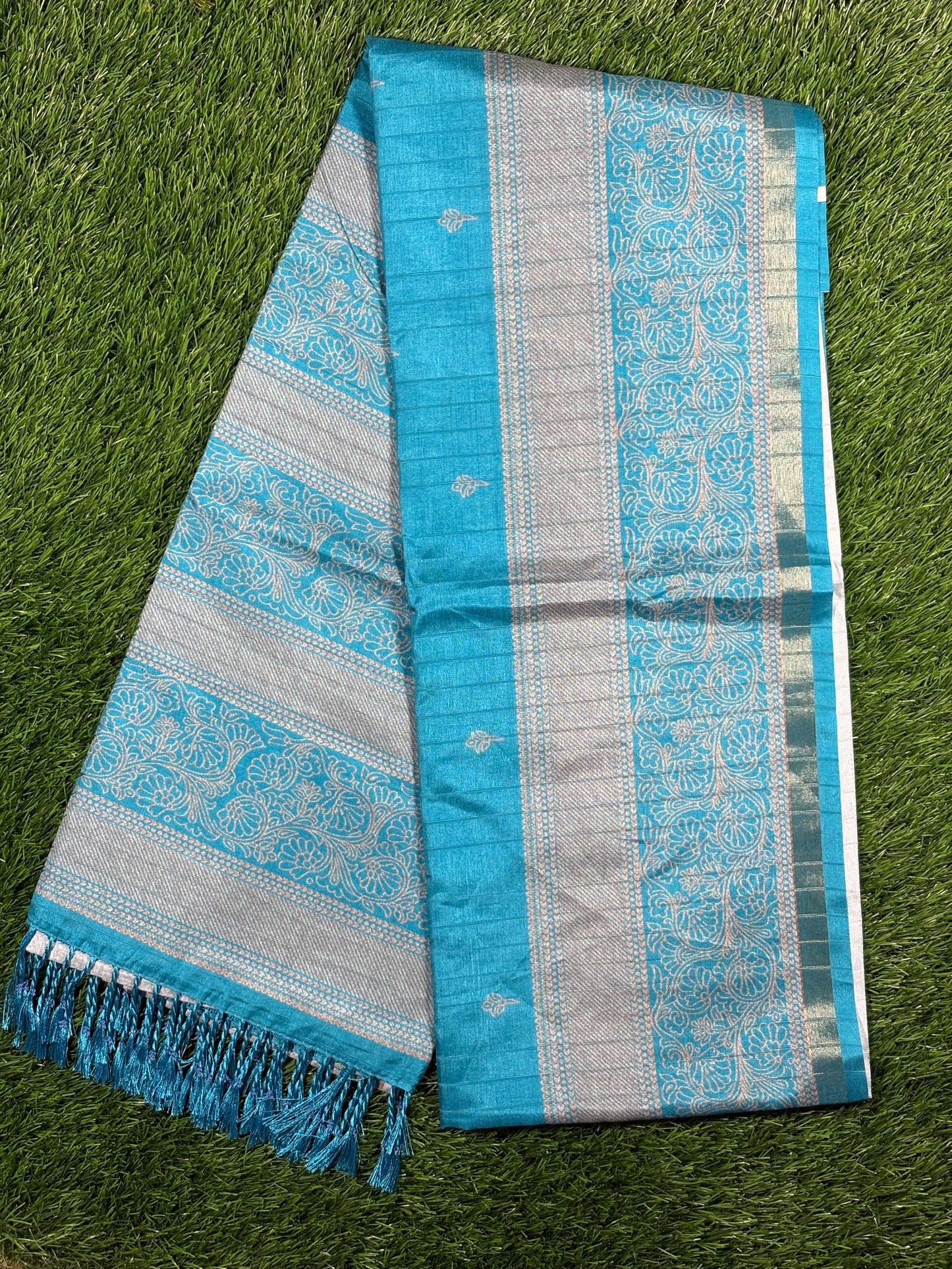 Premium Cotton Crepe Saree with Rich Zari Pallu & Floral Buttas