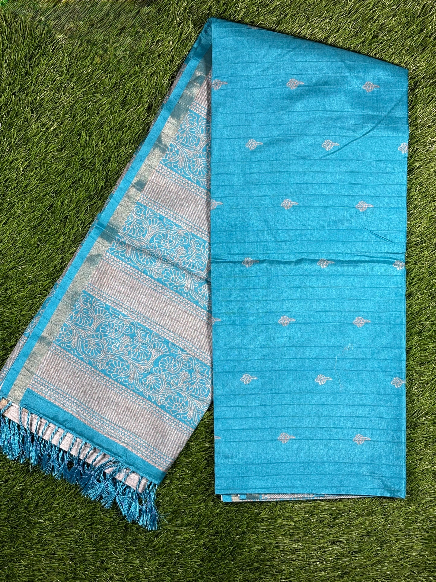 Premium Cotton Crepe Saree with Rich Zari Pallu & Floral Buttas