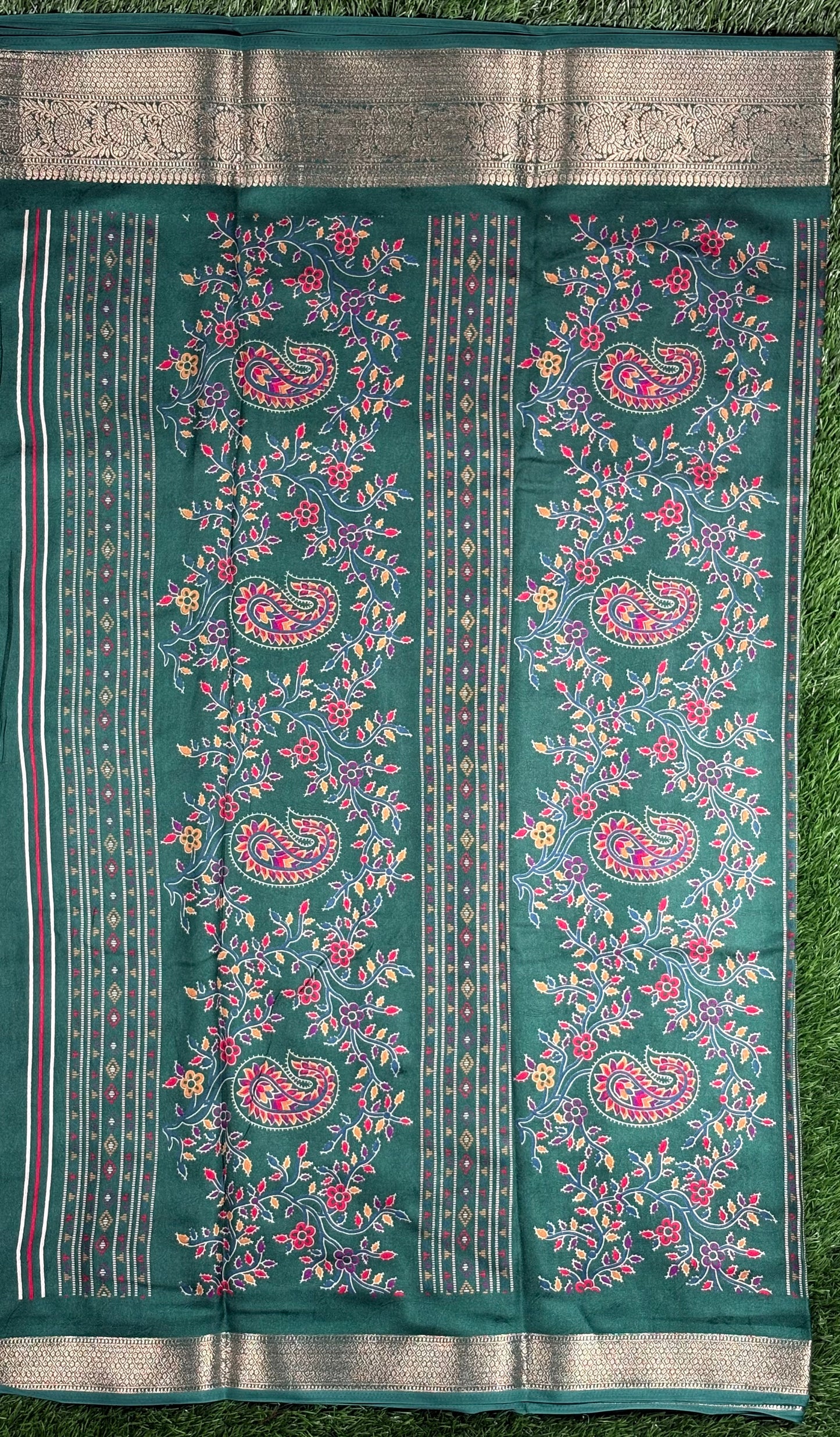 Designer Chiffon Saree with Intricate Floral Vine Print & Zari Border