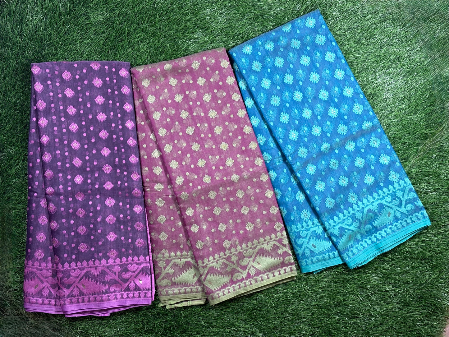 Traditional Jamdani Cotton Saree with Woven Floral Motifs