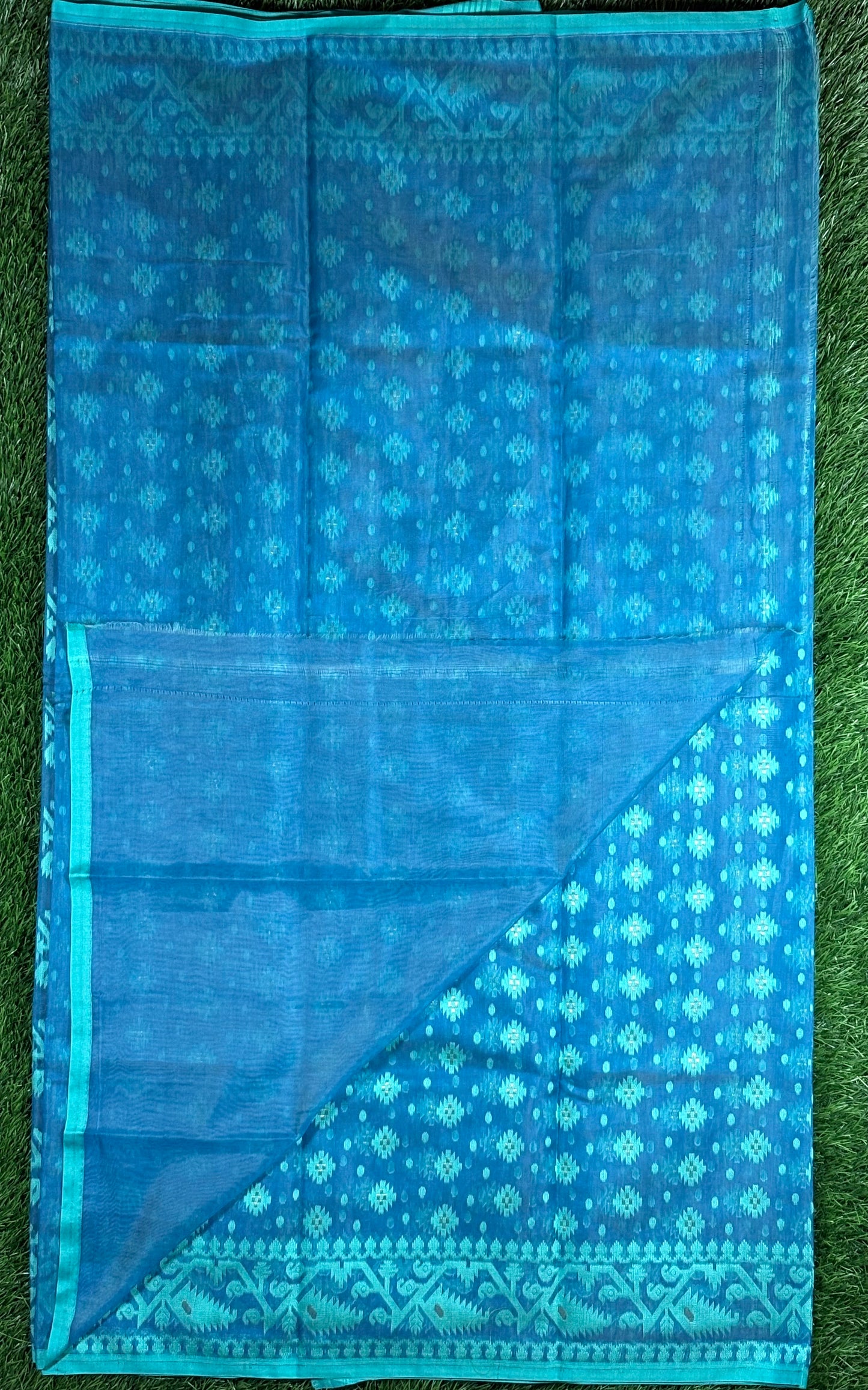 Traditional Jamdani Cotton Saree with Woven Floral Motifs